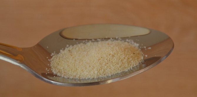 манная крупа в столовой ложке
