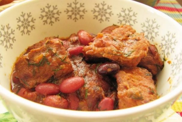 Мясо с фасолью консервированной