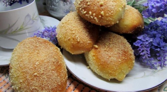 Пирожки с начинкой из сгущенки