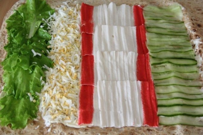 Рулеты из лаваша с разными начинками — 10 простых и вкусных рецептов на праздничный стол этап 5
