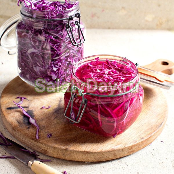 Салат из краснокочанной капусты на зиму с яблоками