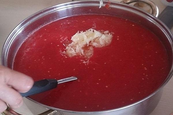 вырка в кастрюле